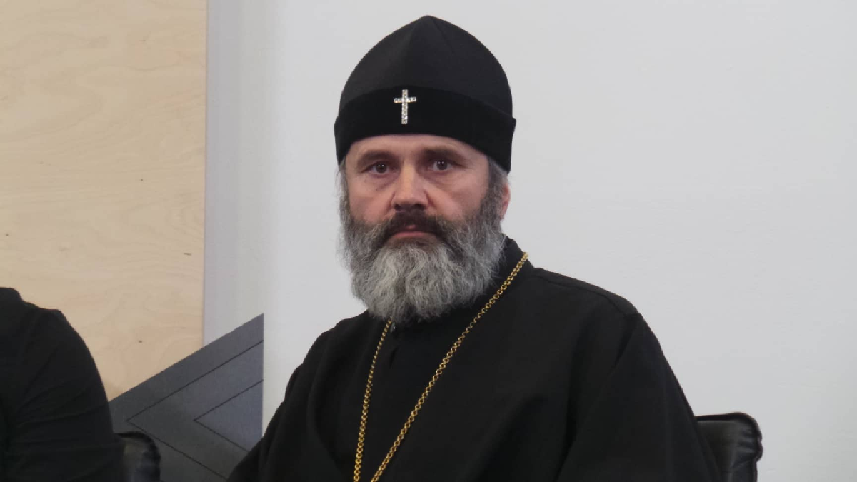 Archbishop of the Orthodox Church of Ukraine Clement was handed a resolution on the demolition of the church in occupied Evpatoria